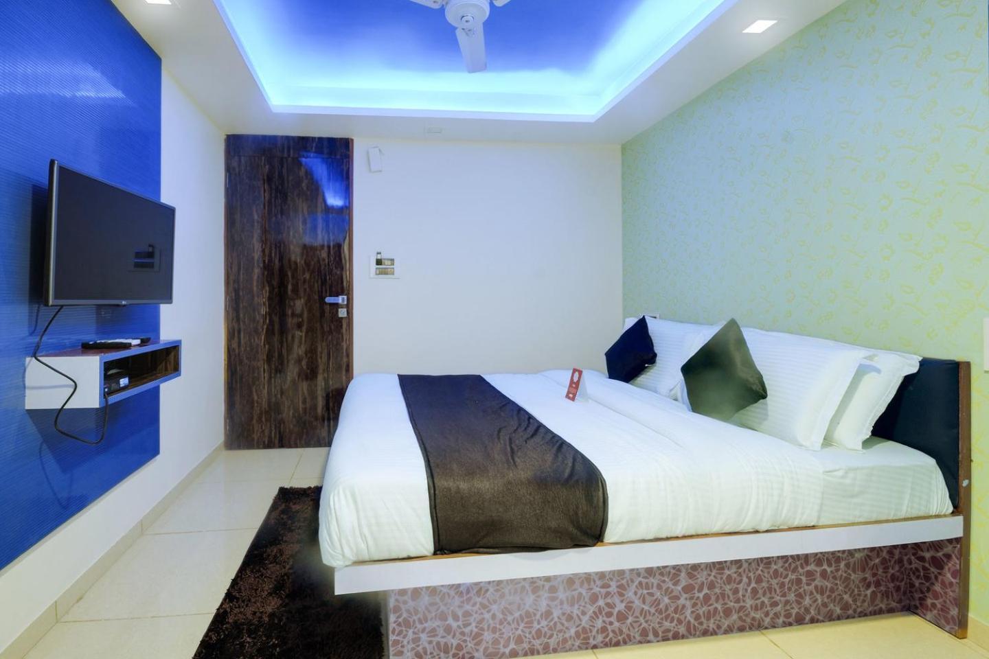 Hotel Hillton Gandhinagar Exteriör bild
