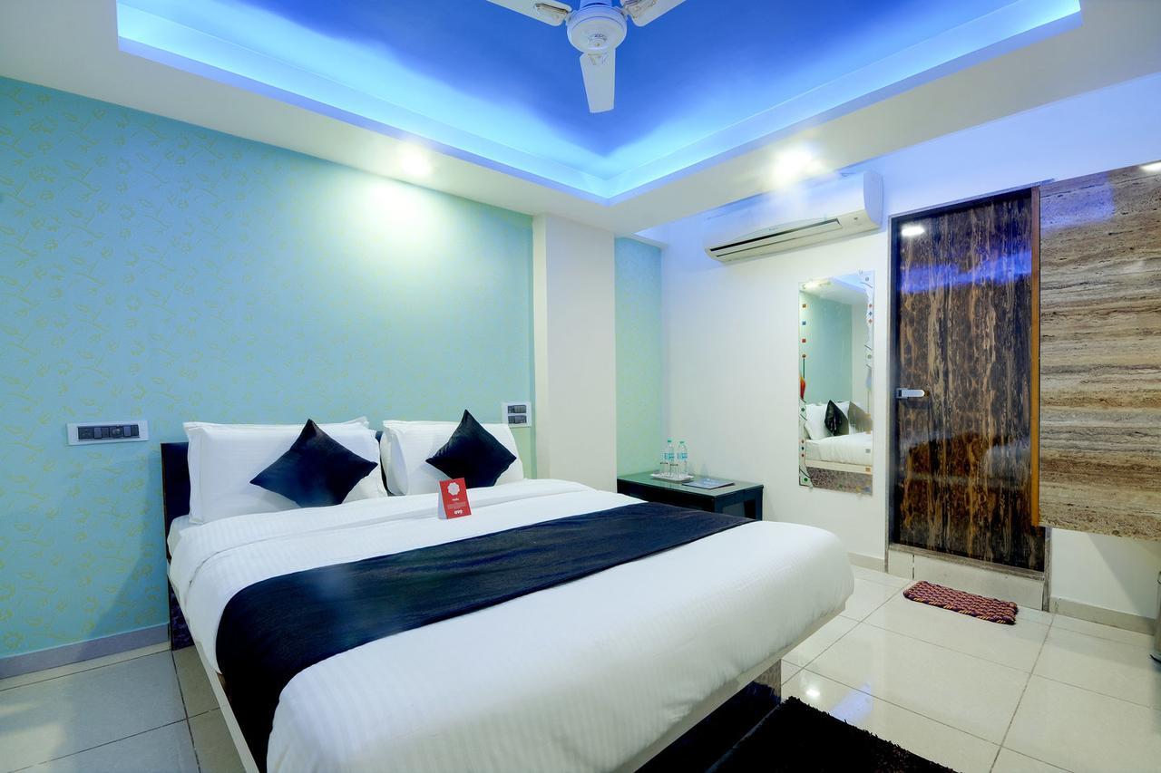 Hotel Hillton Gandhinagar Exteriör bild