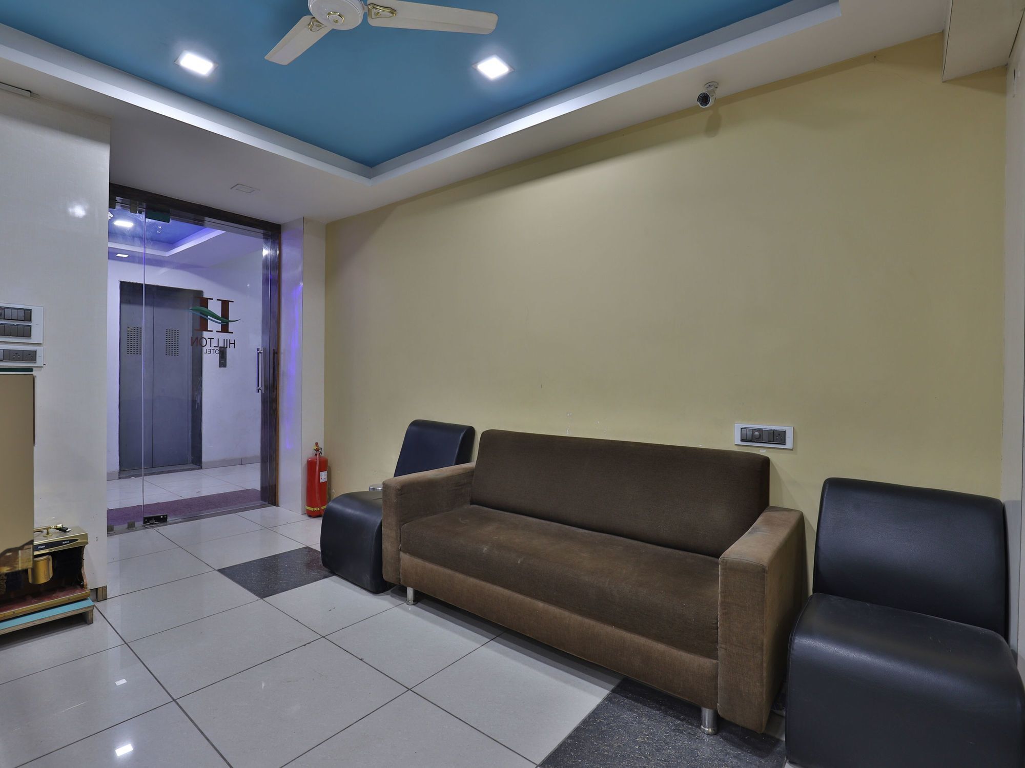 Hotel Hillton Gandhinagar Exteriör bild