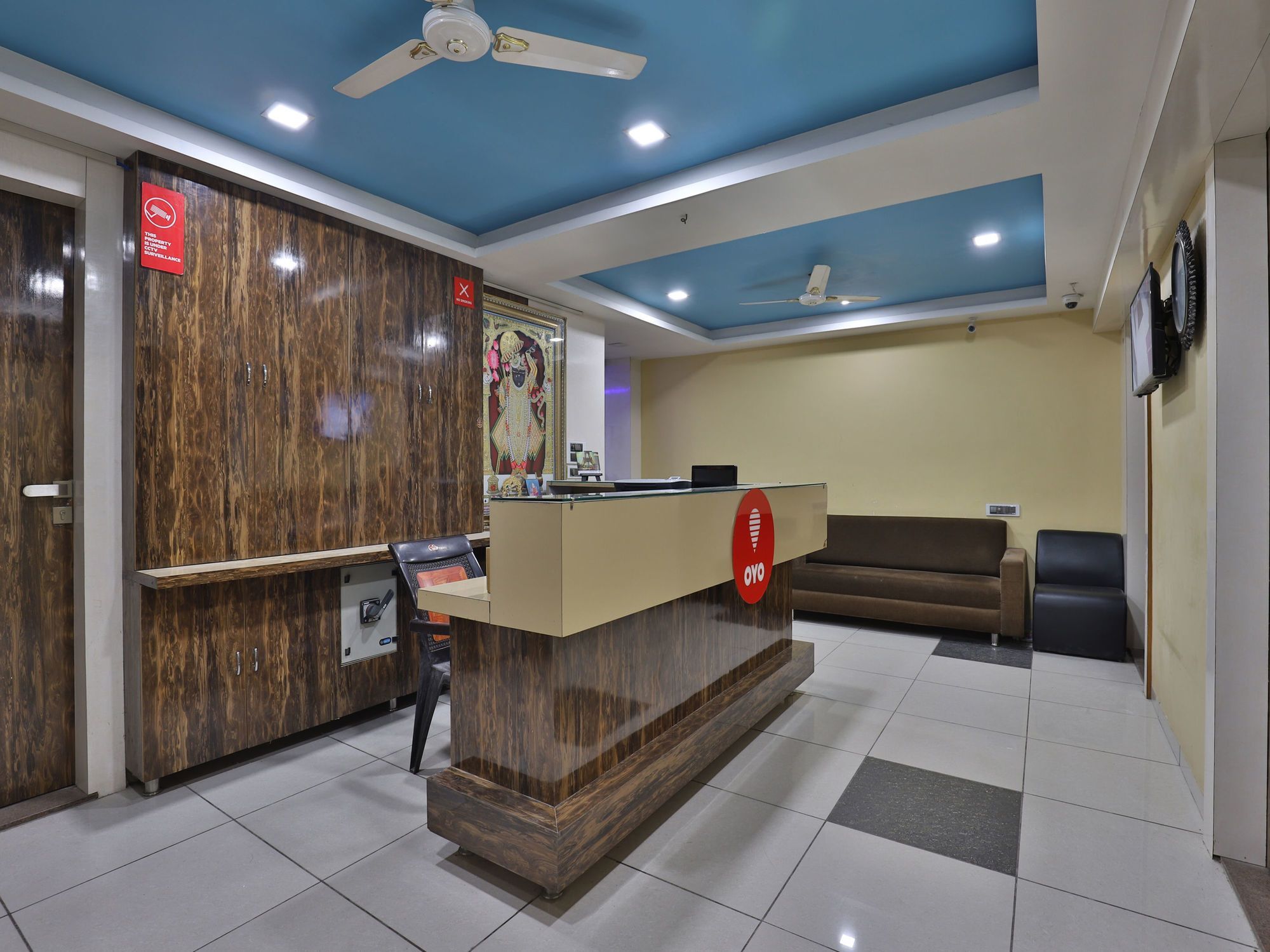Hotel Hillton Gandhinagar Exteriör bild